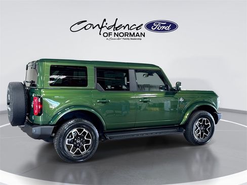 New 2025 Ford Bronco Outer Banks image 9