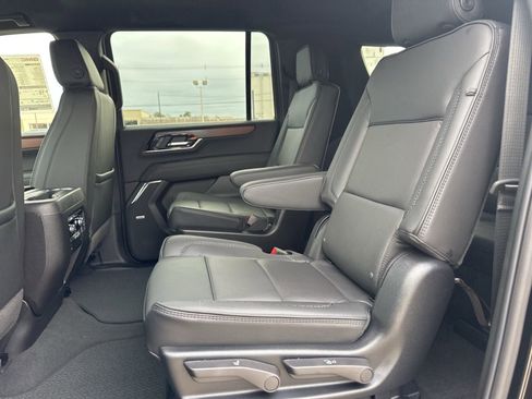 New 2026 GMC Yukon XL Denali image 25