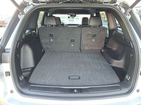 New 2025 Jeep Grand Cherokee Limited image 24