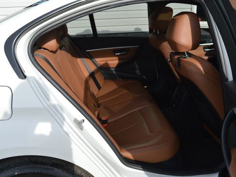 Used 2017 BMW 330i xDrive Sedan image 22