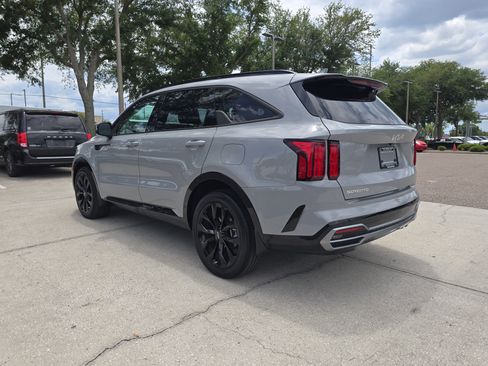 Certified 2023 Kia Sorento SX image 5