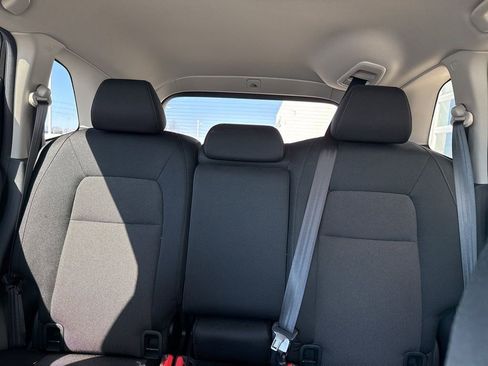 Used 2025 Honda CR-V LX image 9