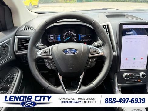 Certified 2022 Ford Edge Titanium AWD/4WD image 16