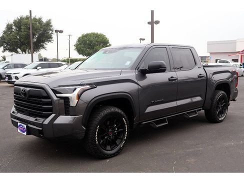 Used 2023 Toyota Tundra SR5 AWD/4WD image 9