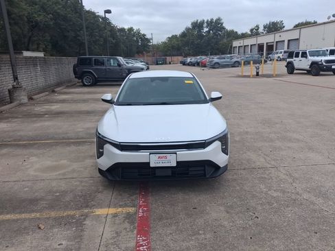 Used 2025 Kia K4 FWD image 5