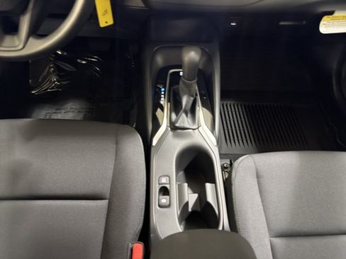 Used 2026 Toyota Corolla LE FWD image 33
