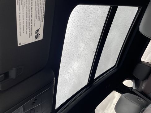 Certified 2024 Chevrolet Blazer RS w/ Driver Confidence II Package image 16