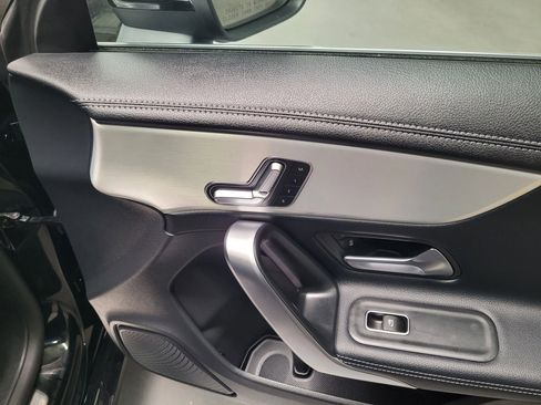 Used 2025 Mercedes-Benz CLA 250 4MATIC image 33