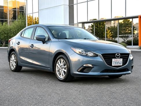 Used 2016 MAZDA MAZDA3 i Sport w/ Preferred Equipment Package FWD image 2