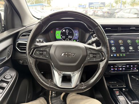 Used 2023 Chevrolet Bolt EUV Premier w/ Sun & Sound Package FWD image 27
