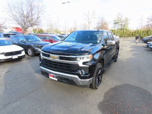 Used 2023 Chevrolet Silverado 1500 LT image 1