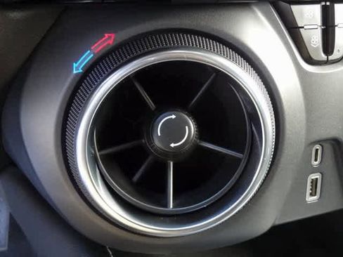 Used 2023 Chevrolet Blazer LT image 29