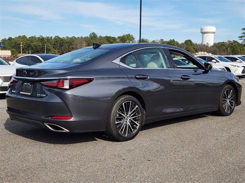 Used 2023 Lexus ES 350 w/ Premium Package image 9