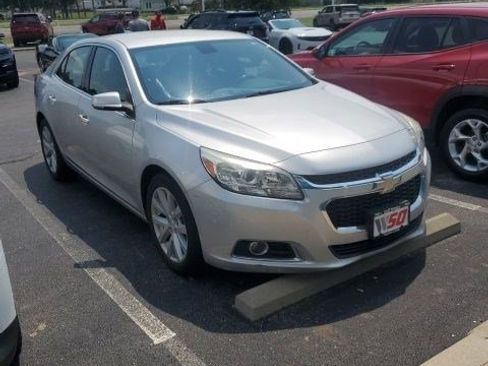 Used 2015 Chevrolet Malibu LT FWD image 1