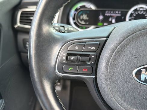 Used 2019 Kia Niro Touring FWD image 25