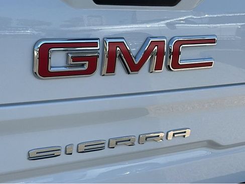 Certified 2022 GMC Sierra 1500 SLE w/ Driver Alert Package I AWD/4WD image 9