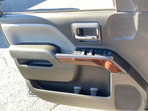 Used 2018 GMC Sierra 1500 SLE w/ SLE Value Package image 21