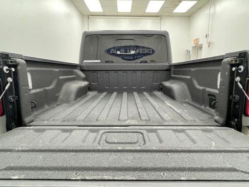 Used 2022 Jeep Gladiator Sport image 11