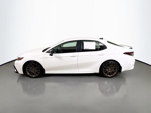 Used 2023 Toyota Camry SE w/ Convenience Package FWD image 4