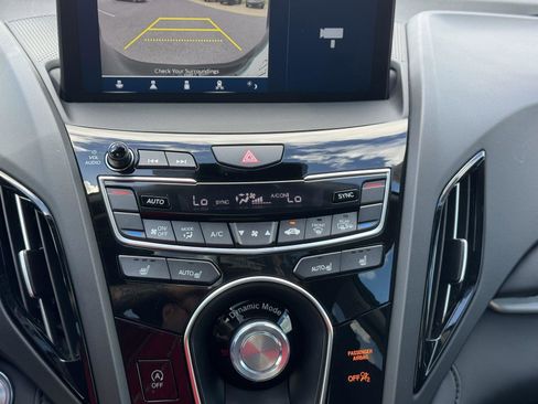 Used 2024 Acura RDX SH-AWD image 9