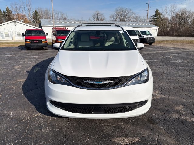 Used 2021 Chrysler Voyager Lxi FWD image 10