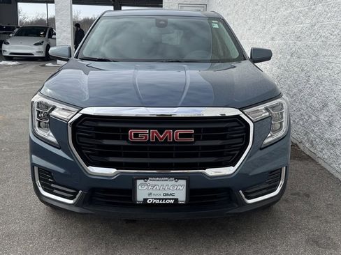 Used 2024 GMC Terrain SLE w/ LPO, Floor Liner Package image 4