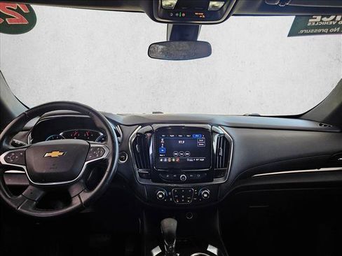 Used 2023 Chevrolet Traverse LT FWD image 13