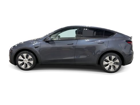 Certified 2023 Tesla Model Y Long Range AWD/4WD image 3