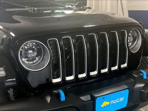 Used 2023 Jeep Wrangler Sahara w/ Cold Weather Group image 30