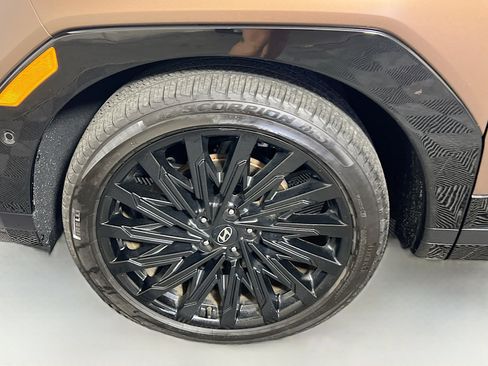 Used 2024 Hyundai Santa Fe Calligraphy image 13