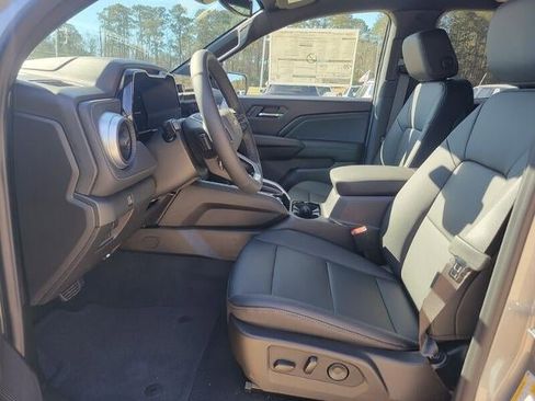 New 2025 Chevrolet Colorado LT w/ LT Convenience Package image 19