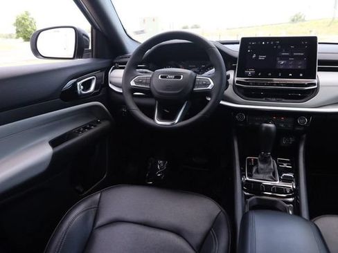 Used 2025 Jeep Compass Limited AWD/4WD image 20