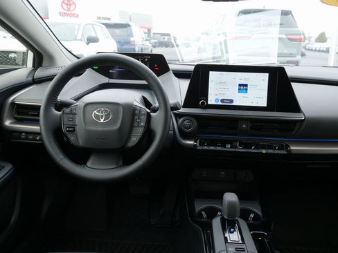 Used 2025 Toyota Prius XLE image 21