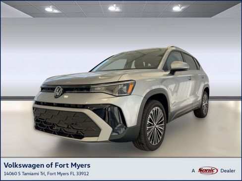 New 2026 Volkswagen Taos SE image 1