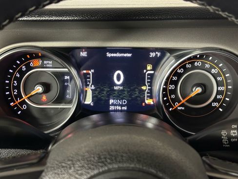 Used 2021 Jeep Wrangler Willys image 12