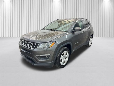 Used 2019 Jeep Compass Latitude w/ Popular Equipment Group AWD/4WD image 13