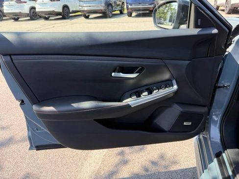 Certified 2025 Nissan Sentra SR w/ SR Premium Package FWD image 16