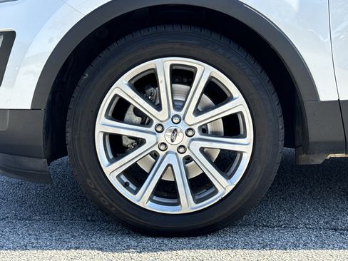 Used 2017 Ford Explorer Limited FWD image 33