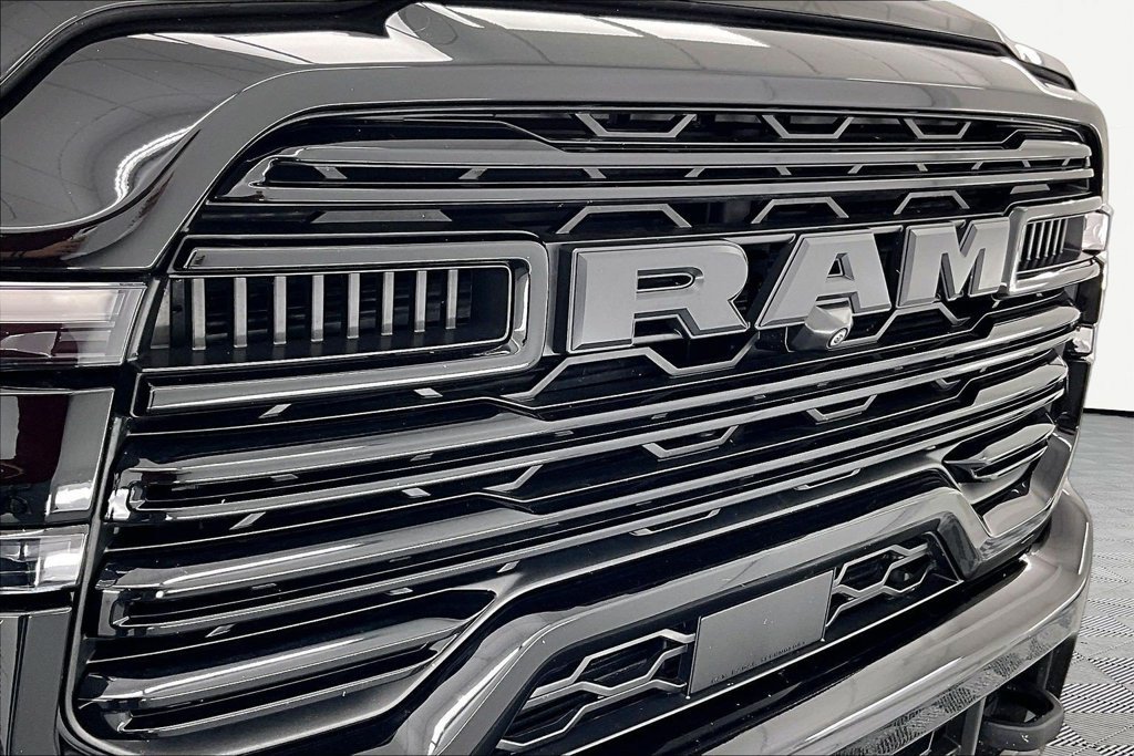 Used 2025 RAM 2500 Laramie w/ Night Edition AWD/4WD image 29