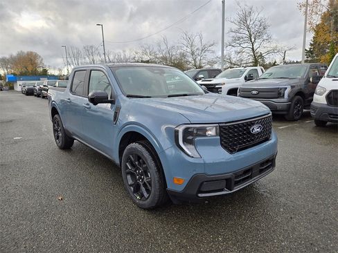 New 2026 Ford Maverick Lariat w/ Black Appearance Package image 3
