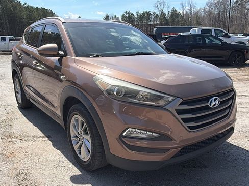 Used 2016 Hyundai Tucson SE w/ Option Group 12 image 5