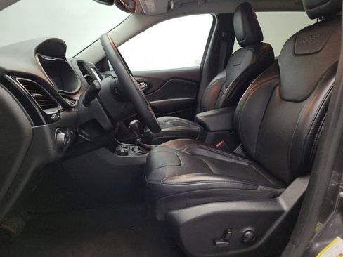 Used 2023 Jeep Cherokee Altitude Lux image 17