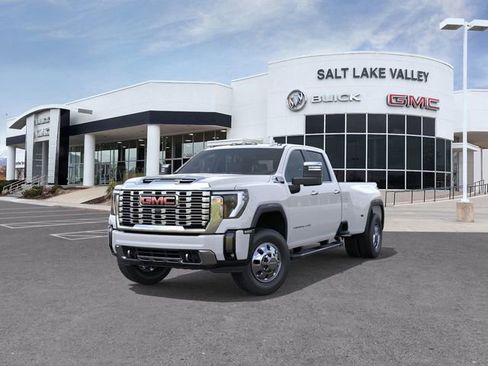 New 2026 GMC Sierra 3500 Denali w/ Denali Reserve Package image 8