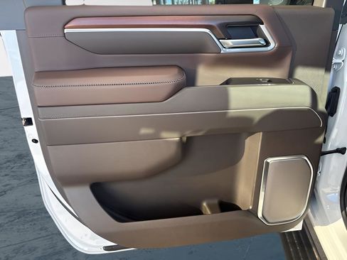 New 2026 GMC Sierra 3500 Denali w/ Denali Reserve Package image 14