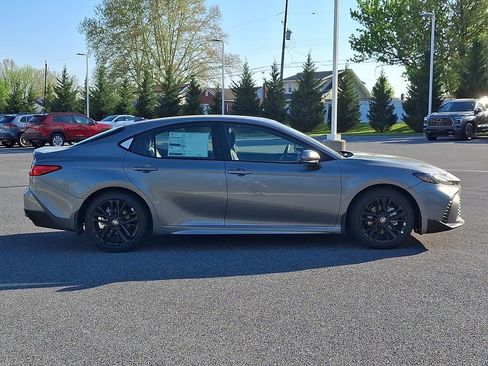 New 2026 Toyota Camry SE FWD image 5