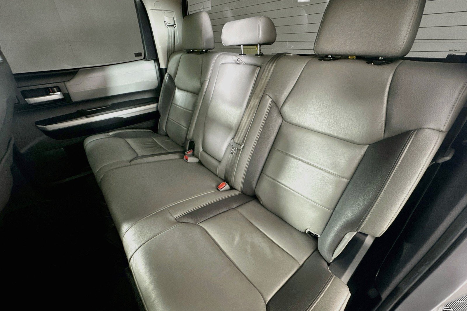 Used 2021 Toyota Tundra Limited w/ Limited Premium Package RWD image 9