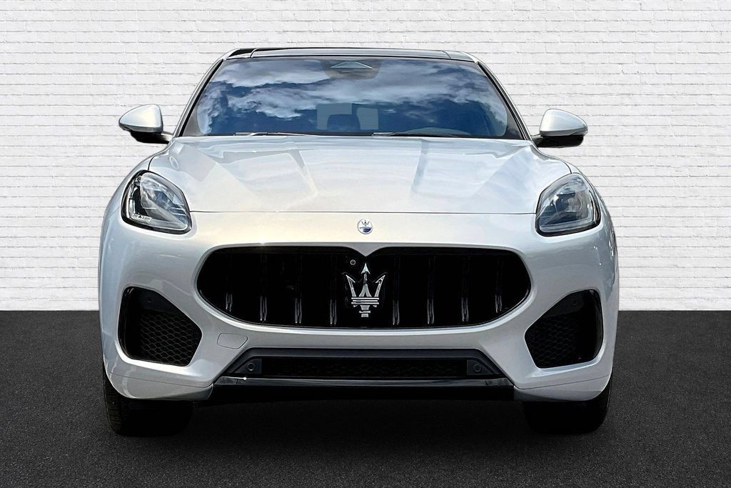 Used 2023 Maserati Grecale Modena AWD/4WD image 2
