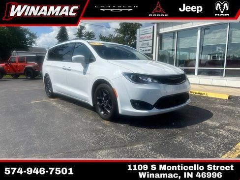 Used 2018 Chrysler Pacifica Touring-L w/ Advanced Safetytec Group FWD image 1