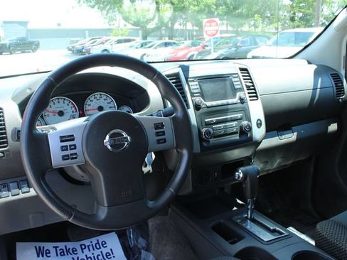 Used 2018 Nissan Frontier Desert Runner RWD image 16