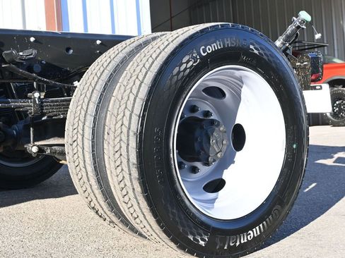 New 2025 Ford F550 2WD Regular Cab Super Duty image 20